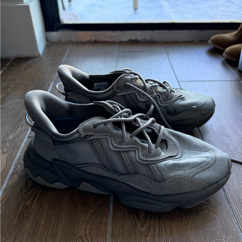 adidas Gray 	OZWEEGO SHOES